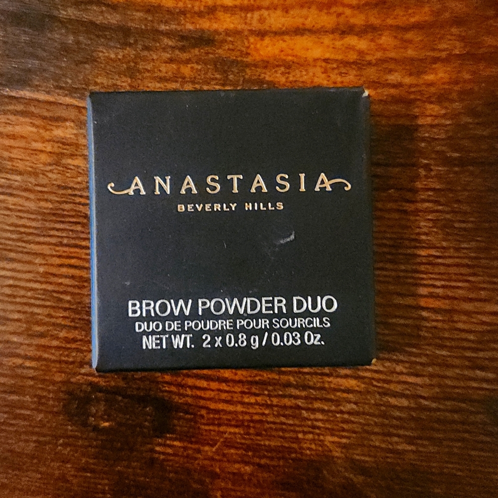 Anastasia Beverly hills brow powder duo